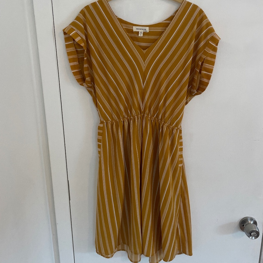 Women’s short sleeves dress